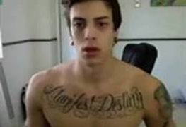 Segurança de balada batendo punheta na webcam