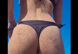 Sexo hardcore com novinha e areia