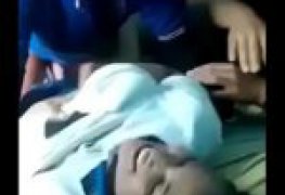 Sexo no pátio no intervalo das aulas