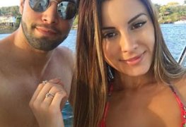 Suposto vídeo da panicat Aricia Silva transando com seu namorado