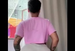 Torinha dançando