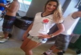 Vascaina gostosa perdeu o cel e caiu peladinha no whatsapp