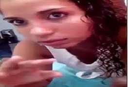 Vazou geral Daniela novinha gostosa da favela dando a buceta