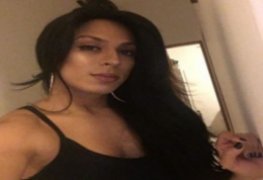 Yasmin morena linda caiu na net provocando cheia de tesão